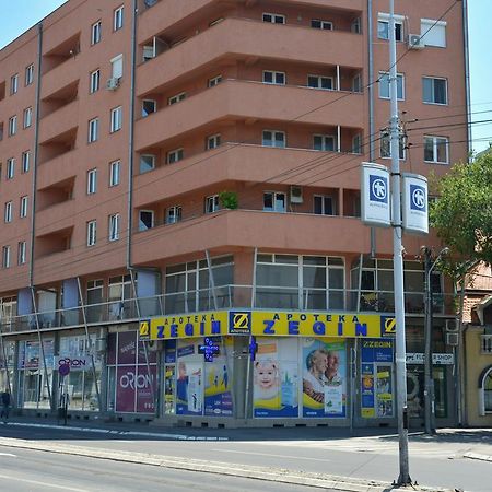 Trident Apartments Ni Eksteriør billede
