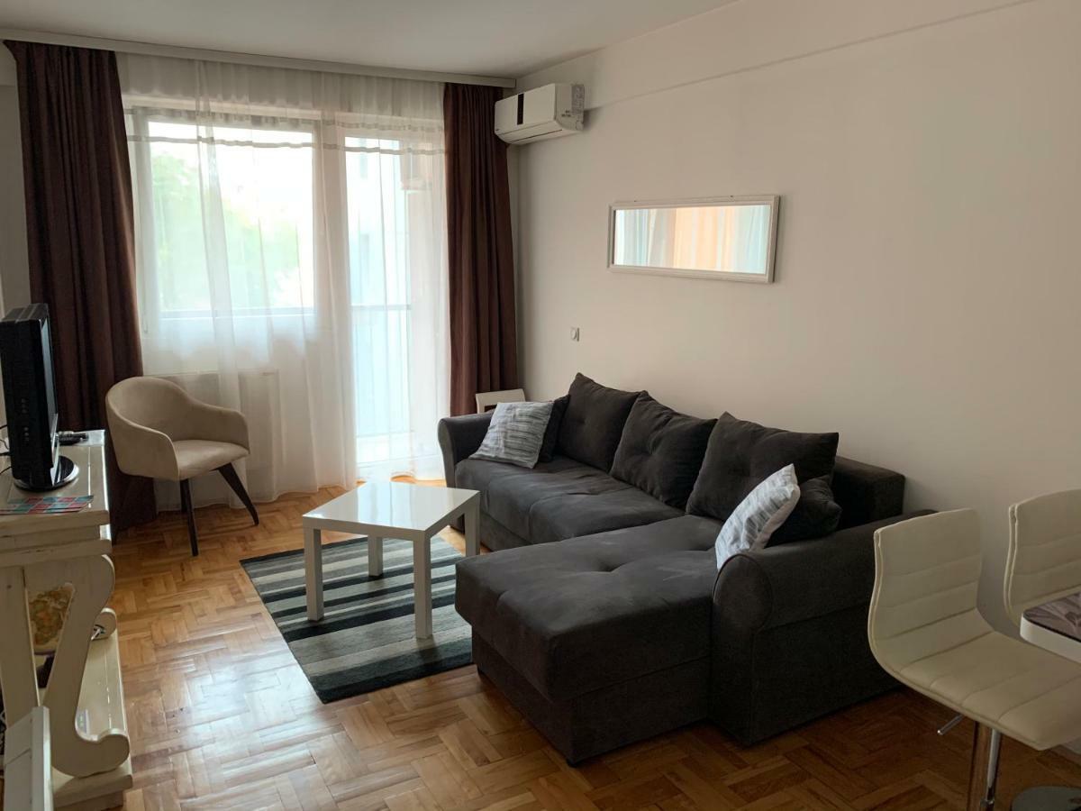 Trident Apartments Ni Eksteriør billede